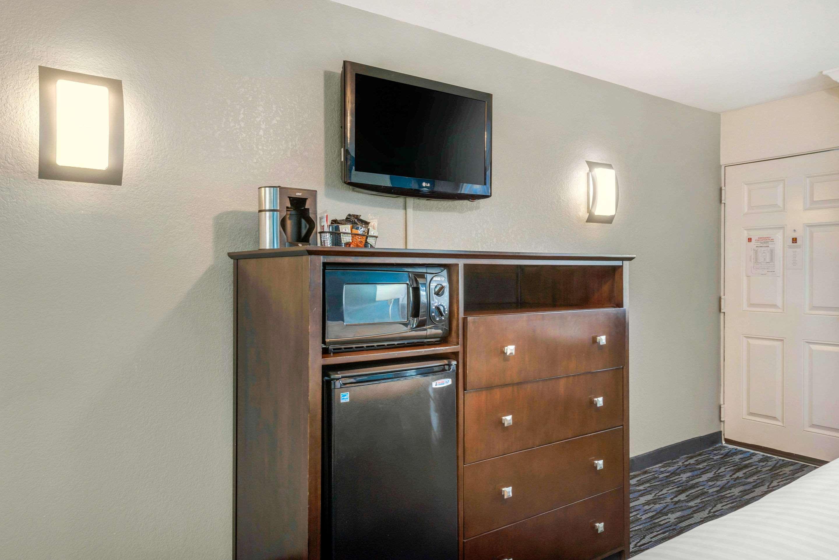 Quality Inn And Conference Center Tampa-Brandon Heartland Ngoại thất bức ảnh