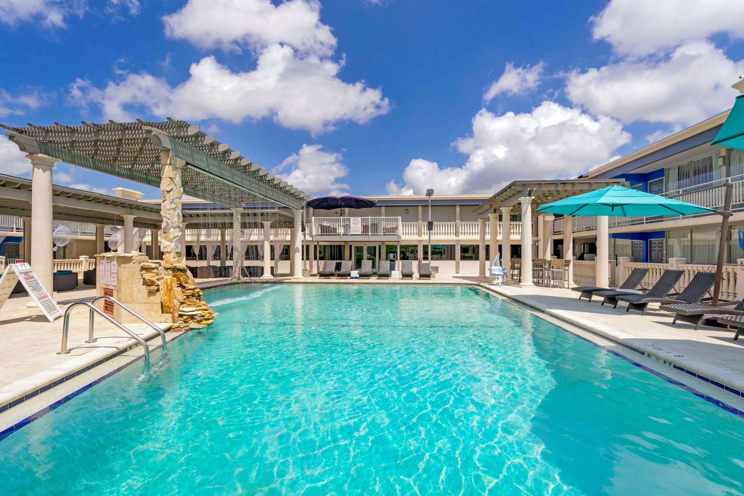 Quality Inn And Conference Center Tampa-Brandon Heartland Ngoại thất bức ảnh