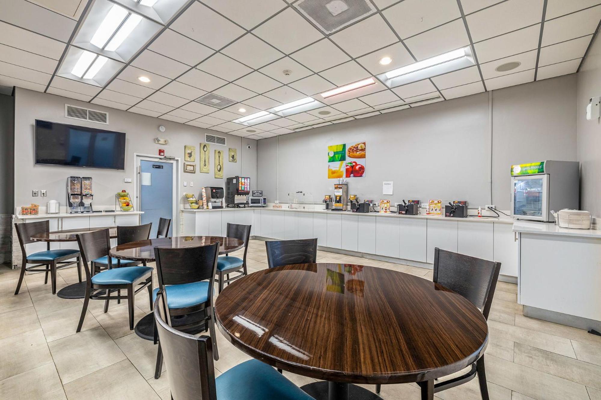 Quality Inn And Conference Center Tampa-Brandon Heartland Ngoại thất bức ảnh