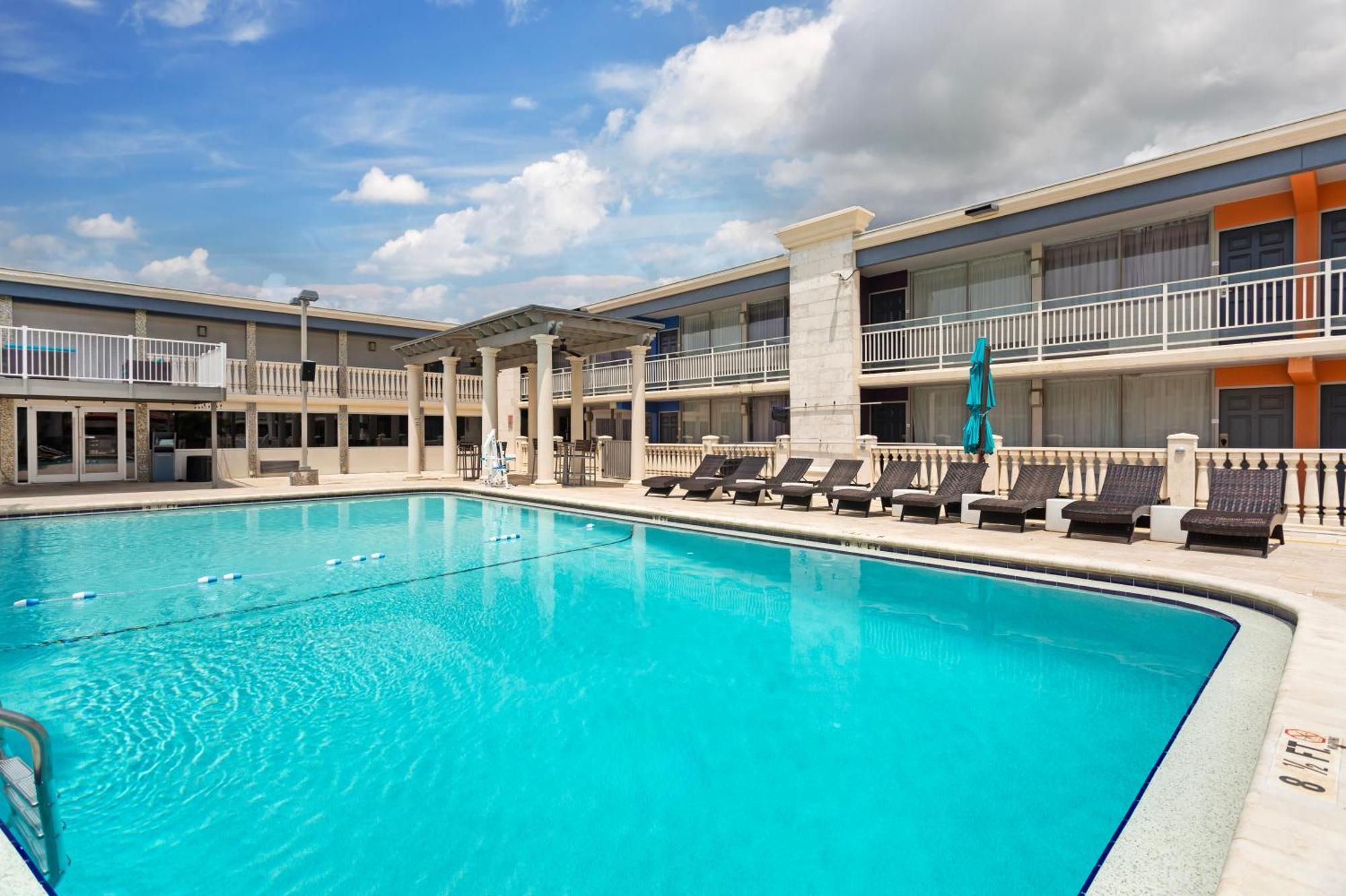 Quality Inn And Conference Center Tampa-Brandon Heartland Ngoại thất bức ảnh